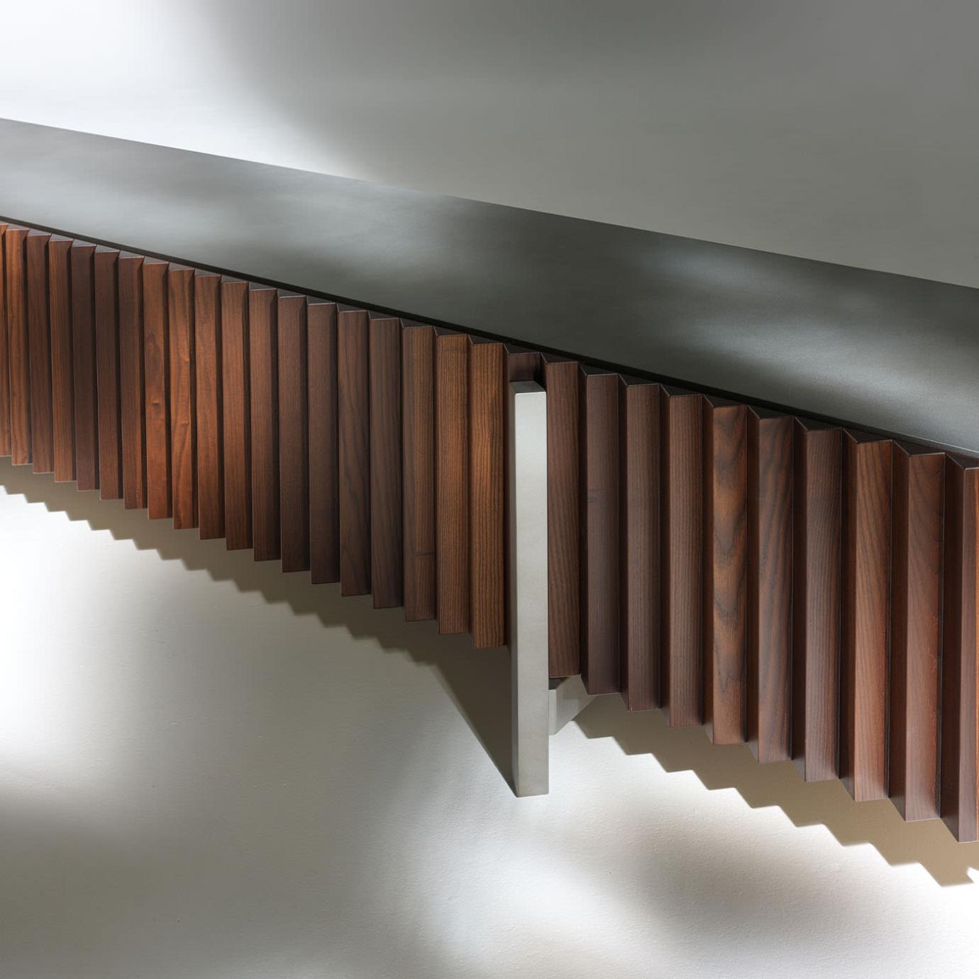Eschenholz-TV-Sideboard in Braun