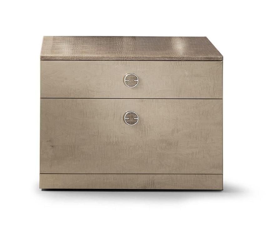 Großer Aktenschrank