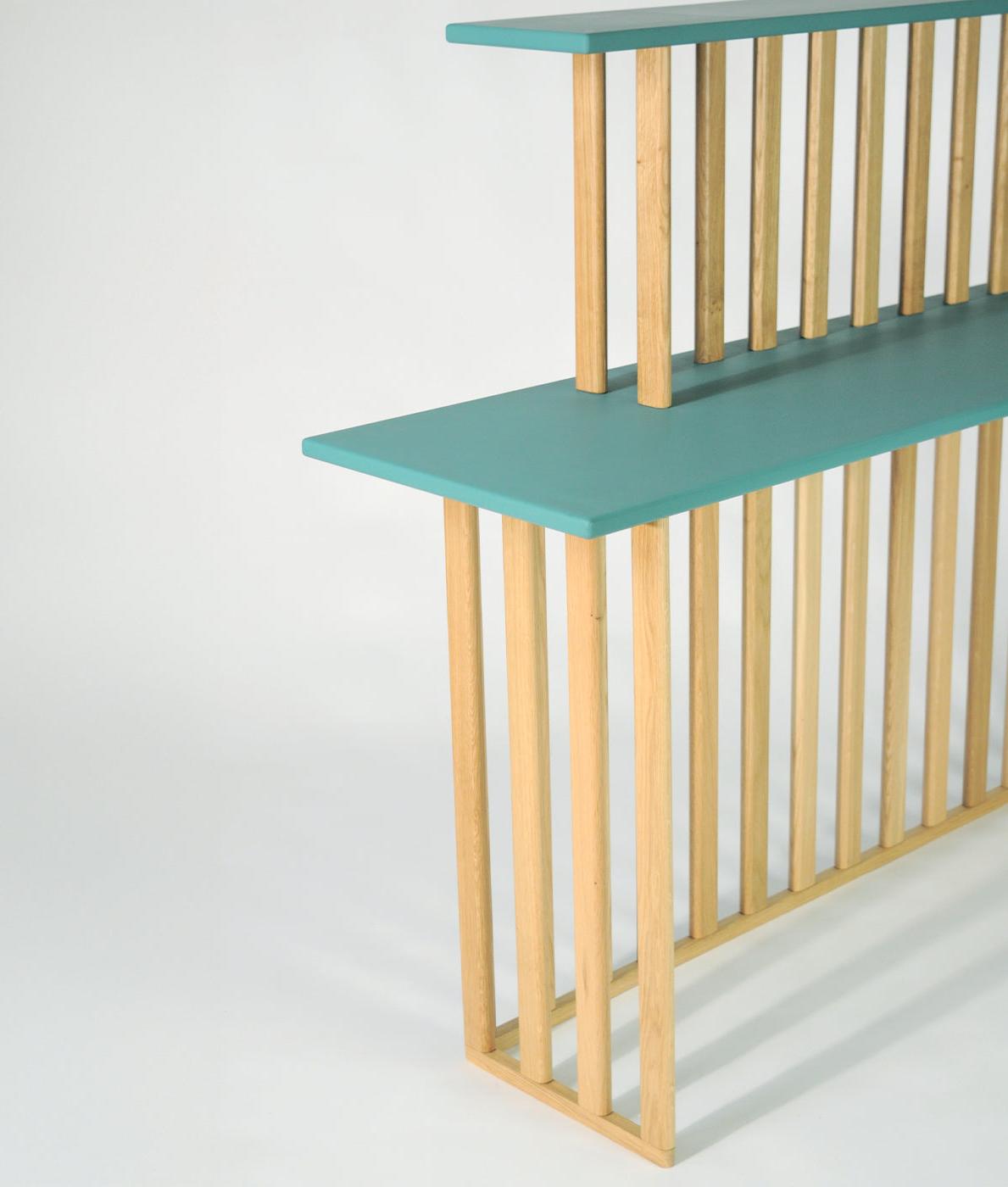 Grüner zweistöckiger Konsolentisch