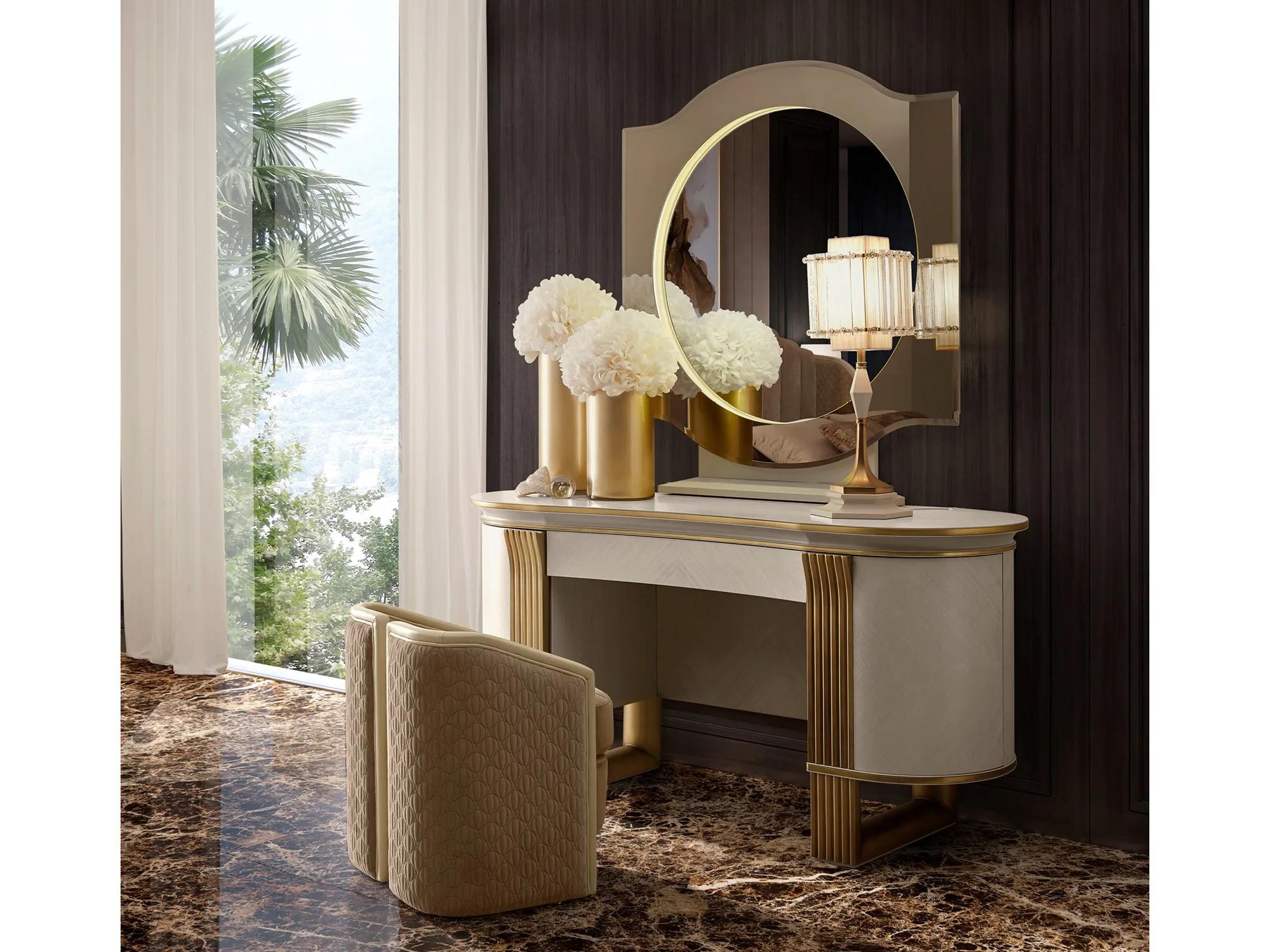 Leder‑ & Stoffpouf