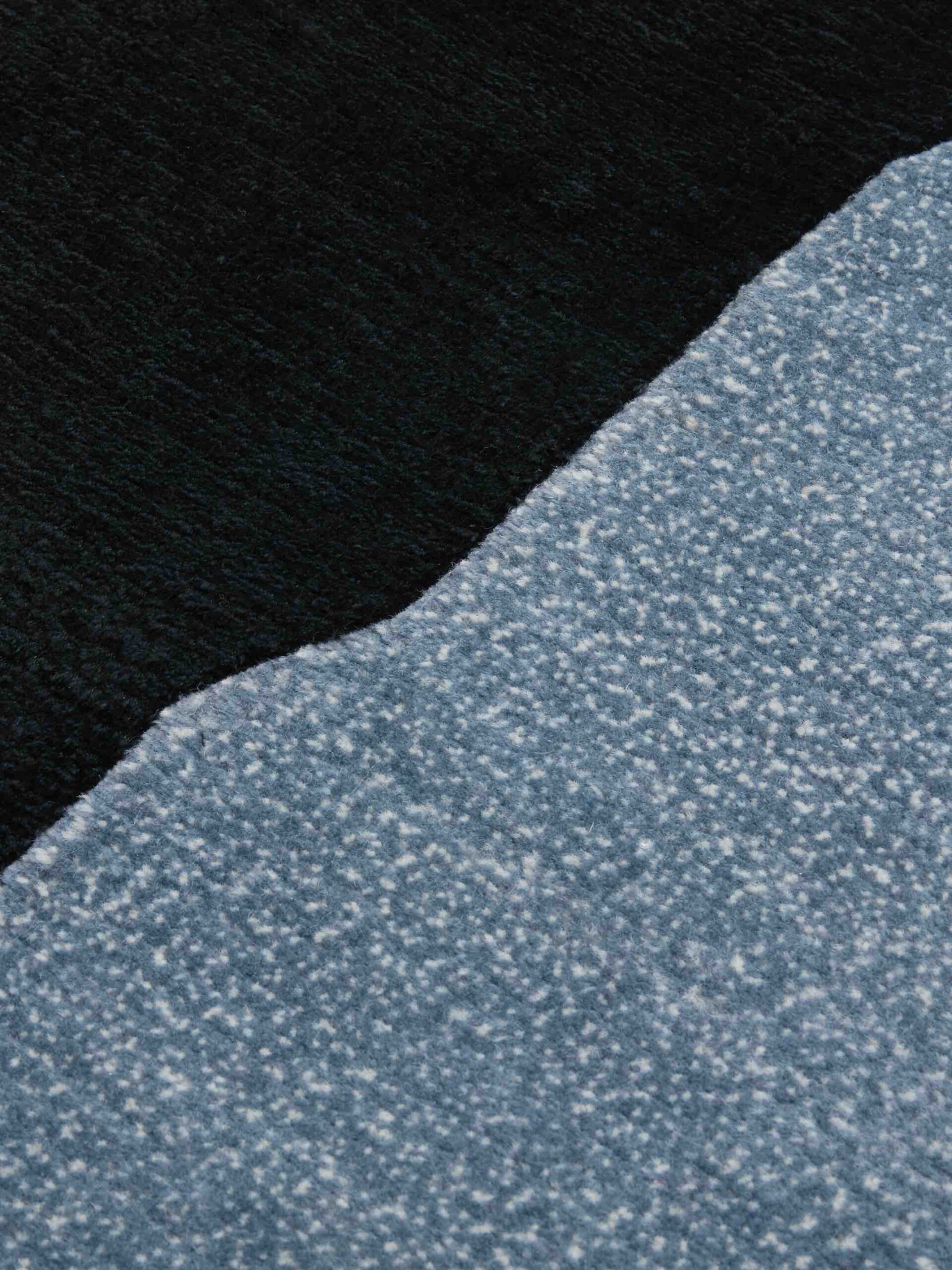 Ripped And Teared Teppich | Größe: 200 x 300 cm