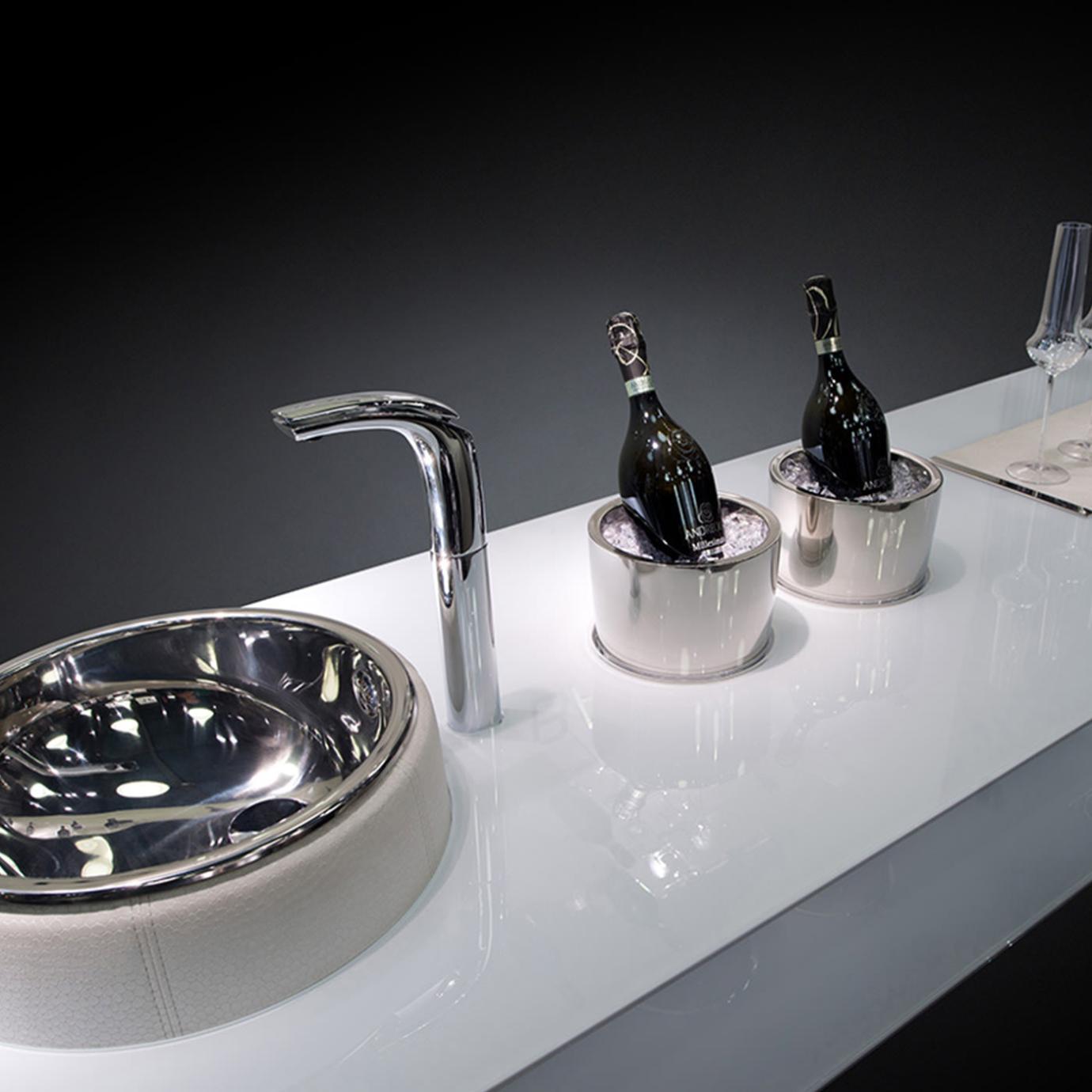 Essential White Bar Counter