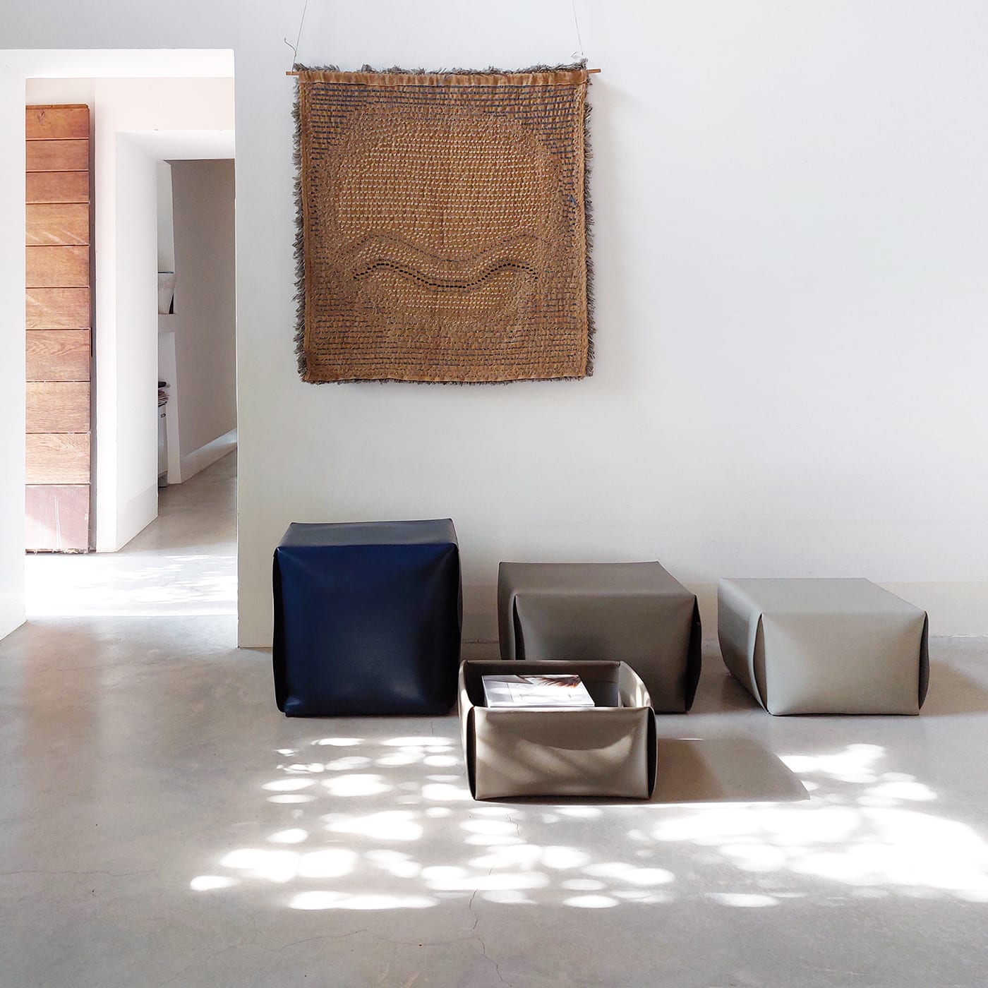 Bao Pouf | Sitz: Leder