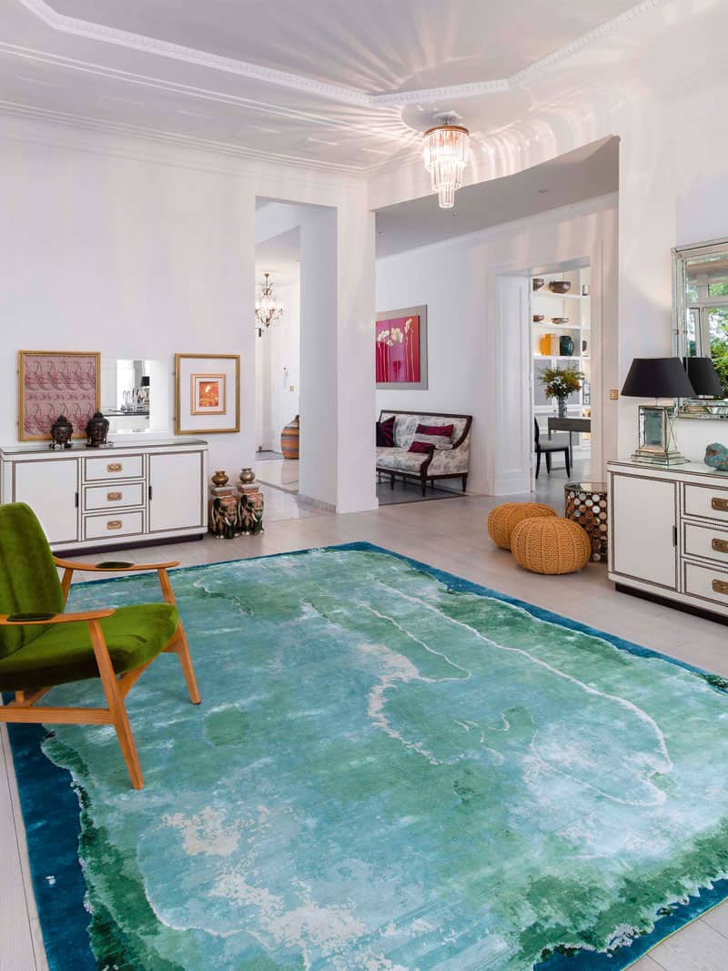 Mono Copper Rust auf Erschöpftem Blau Teppich