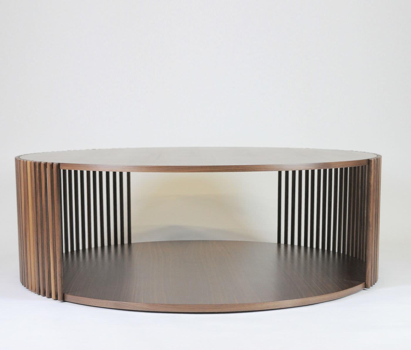 Großer Holz-Couchtisch