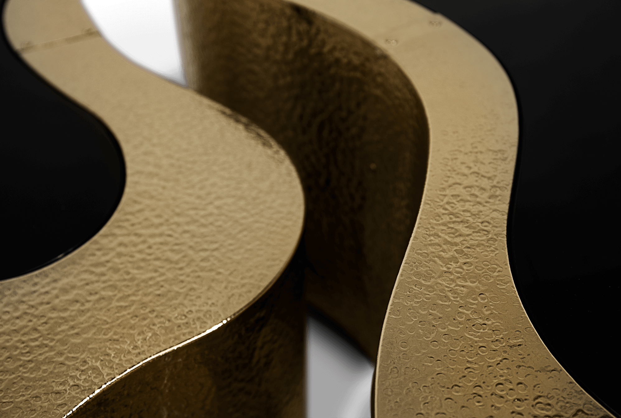 Crest Hammerschlag‑Patina Couchtisch‑Set | Konfiguration: Big