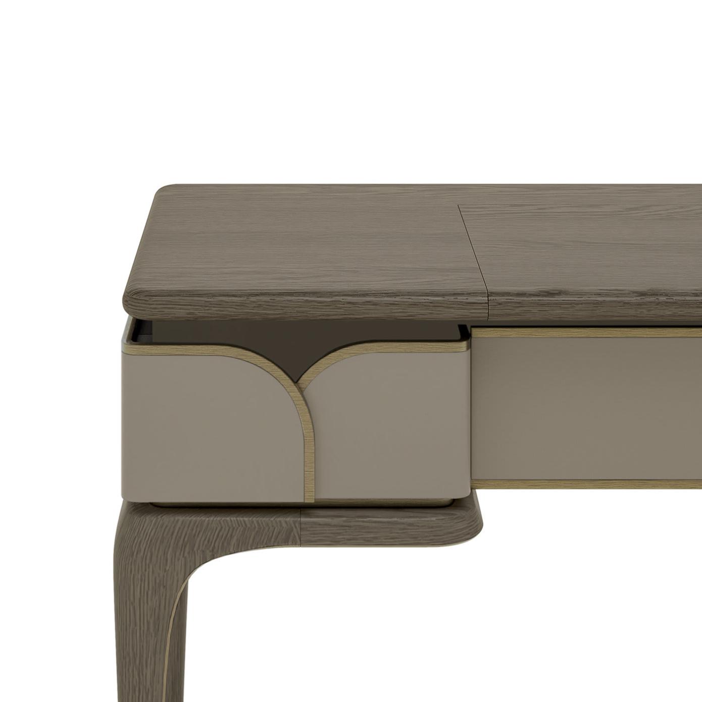 Italienischer Schminktisch