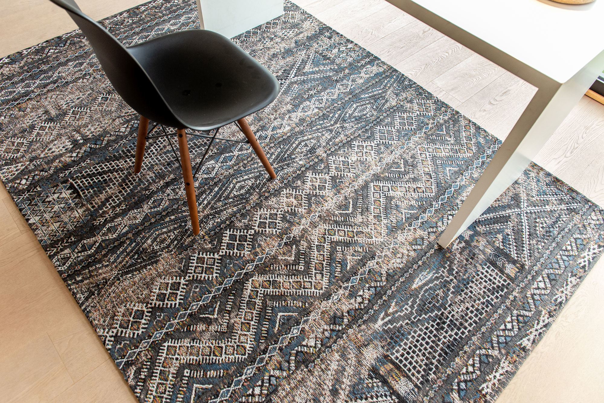 Black Rabat Teppich | Größe: 240 x 340 cm