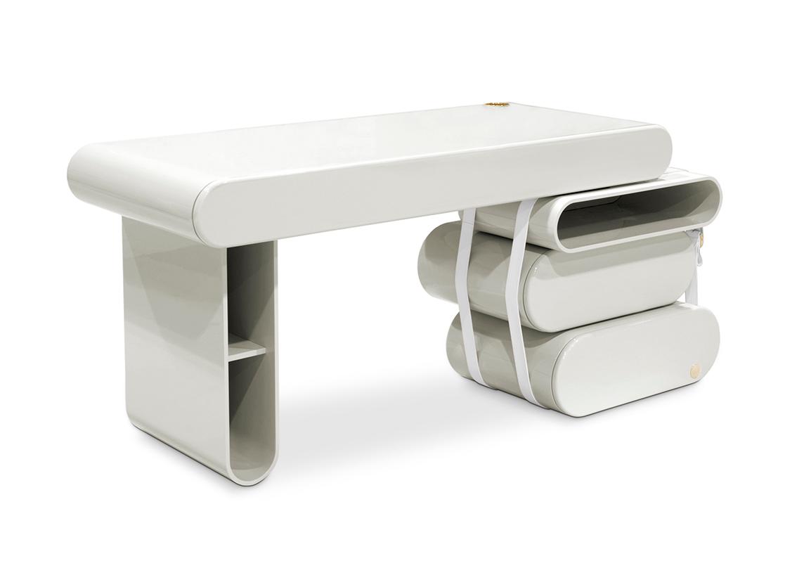 Fantasy Realm Schreibtisch