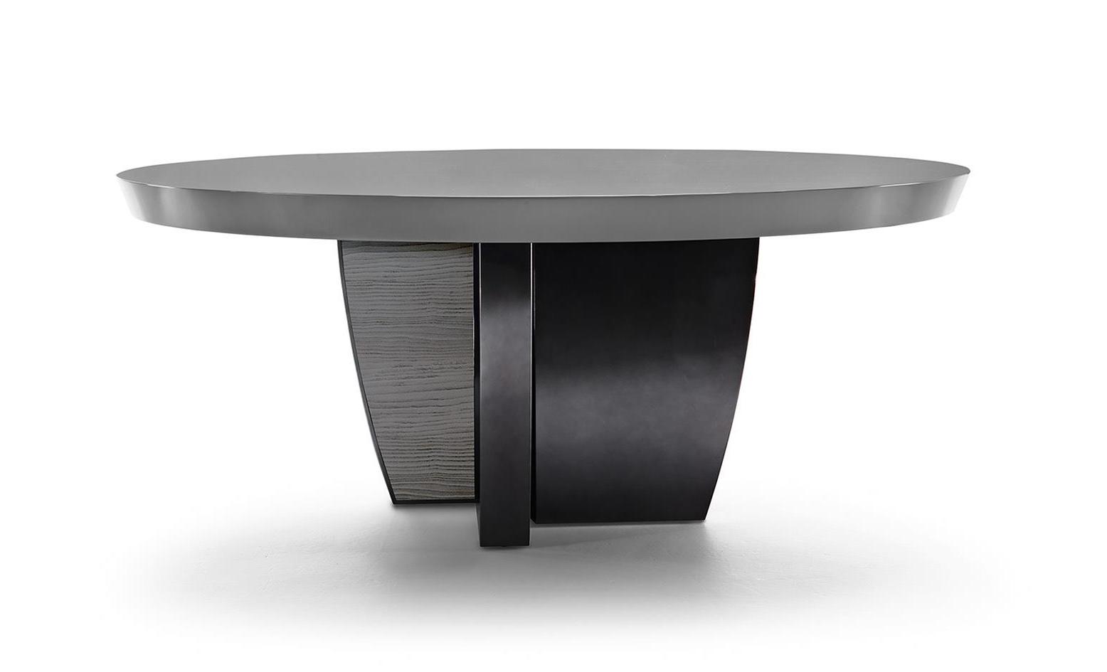 Runder Tisch mit Metall‑ & Holzfuß | Dimensions: Ø 160 cm