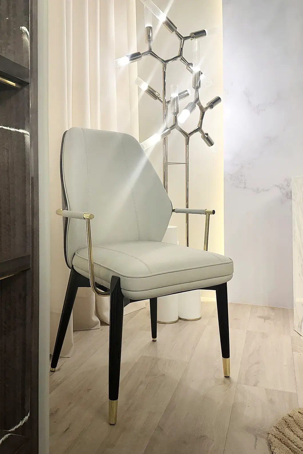 Summit II Esszimmerstuhl