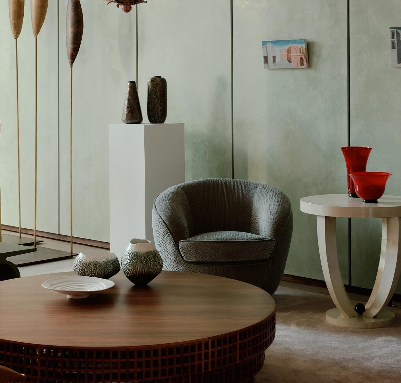 Charmanter Nussbaum-Couchtisch