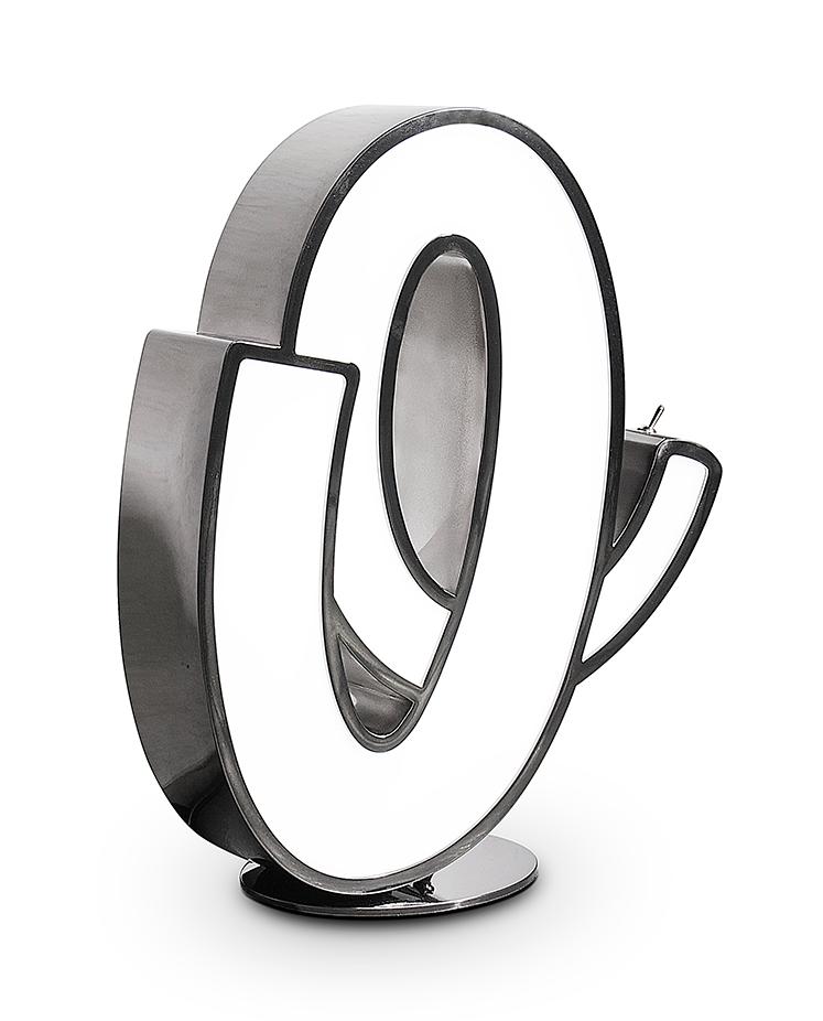 Opulent Buchstabe O