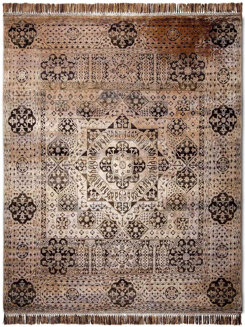 GoldMauve auf Grau‑Grün Teppich