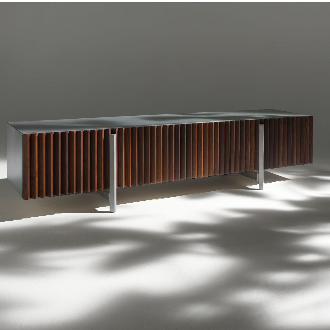 Eschenholz-TV-Sideboard in Braun