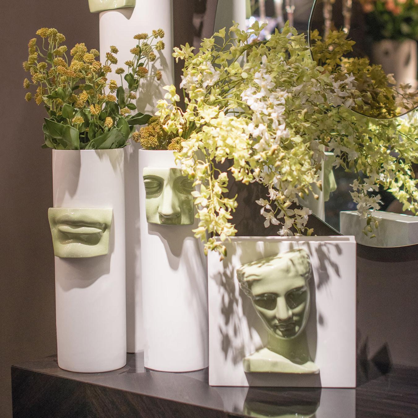 David Mouth Vase