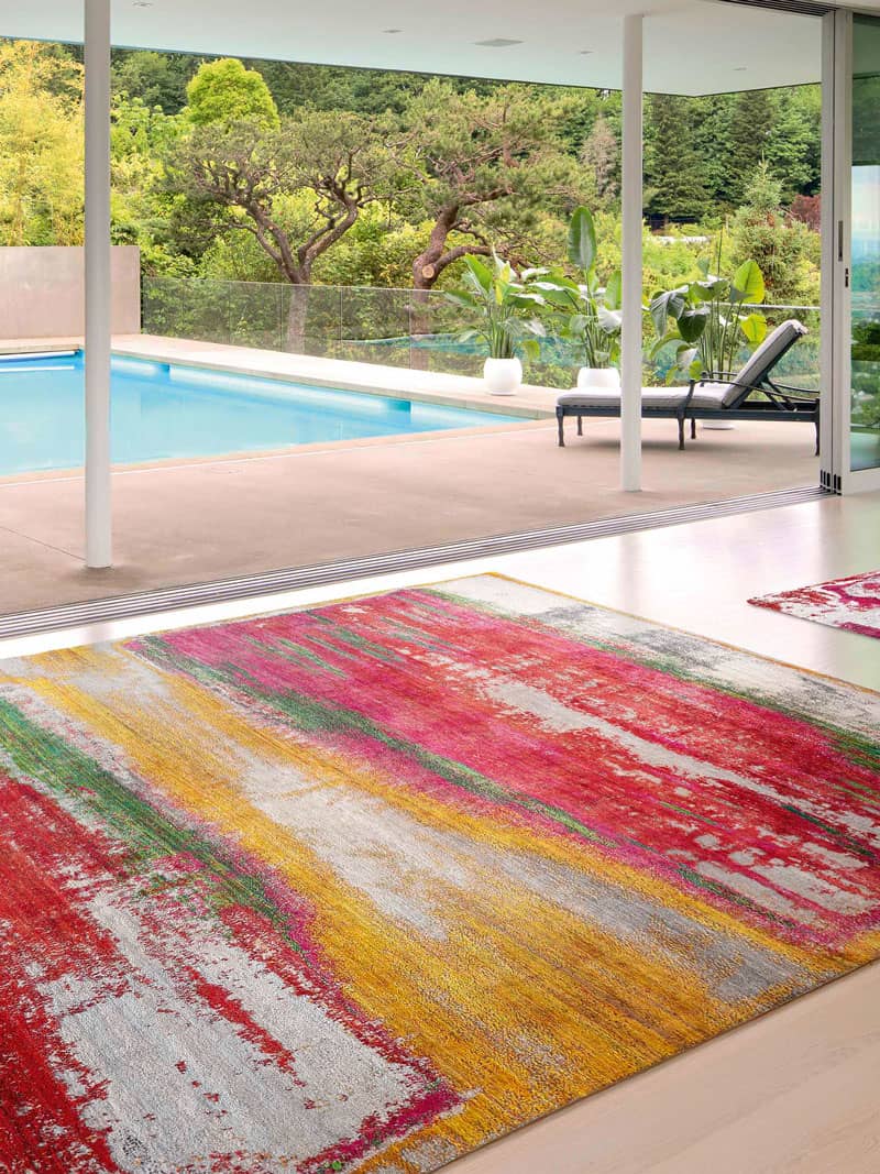 Little Sunshine auf Grau Teppich