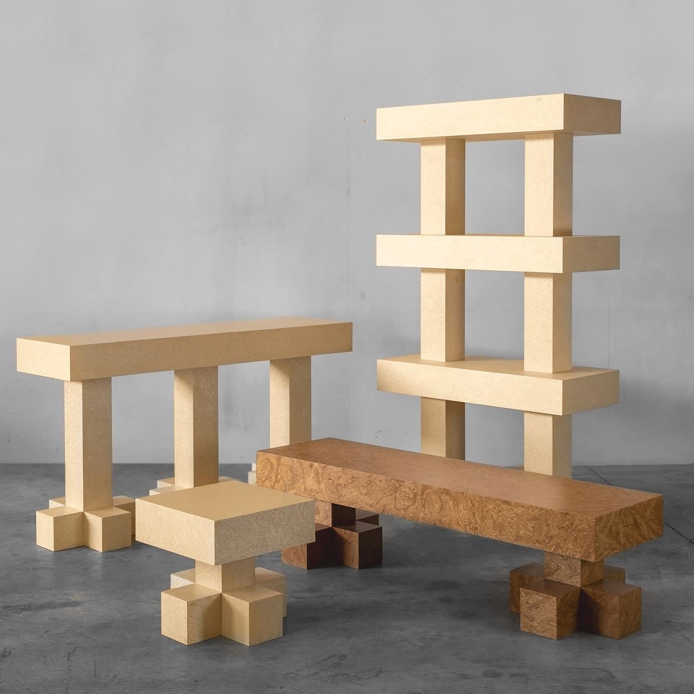 Minimalistische Holzbank