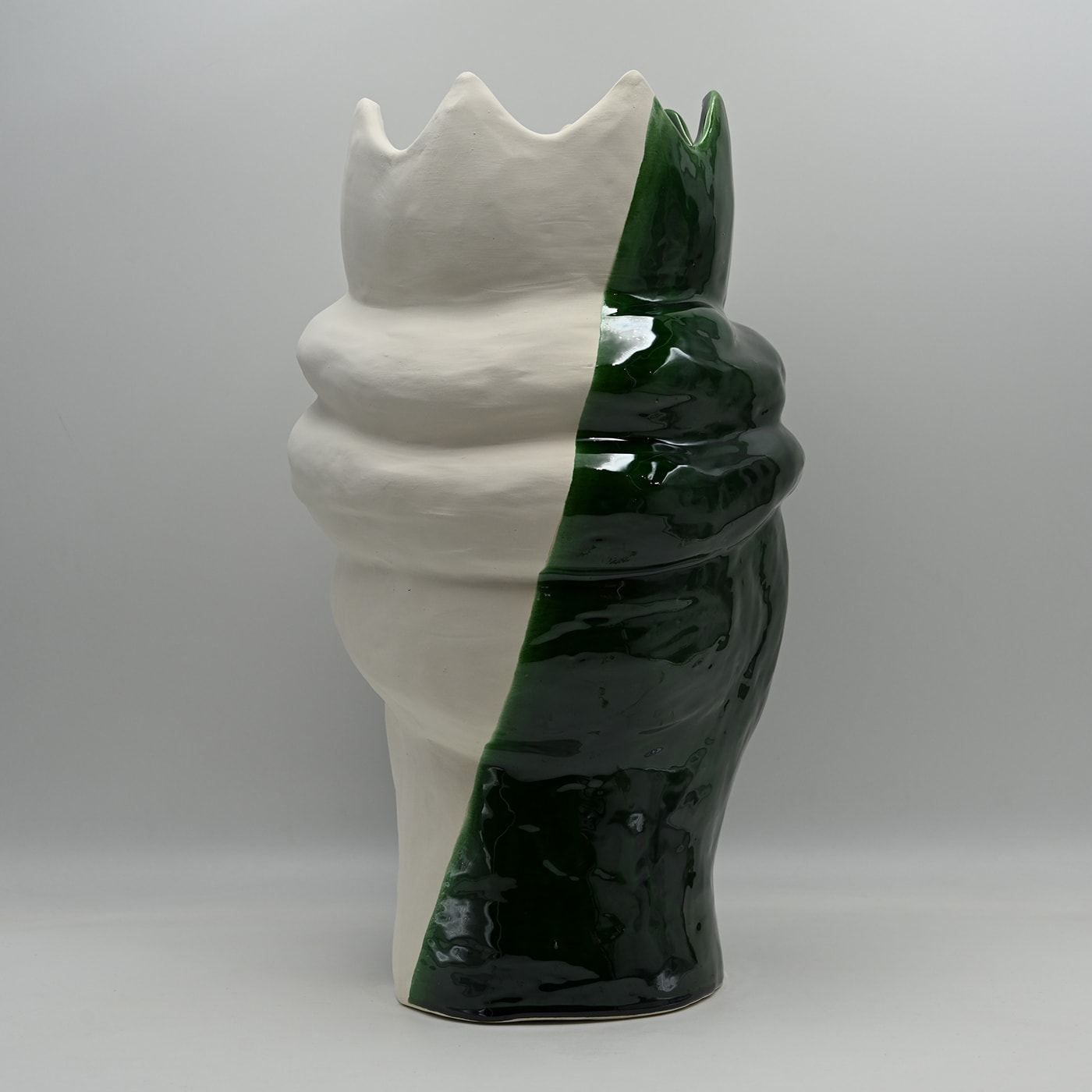 Grün‑weiße Maure‑Kopf Skulptur