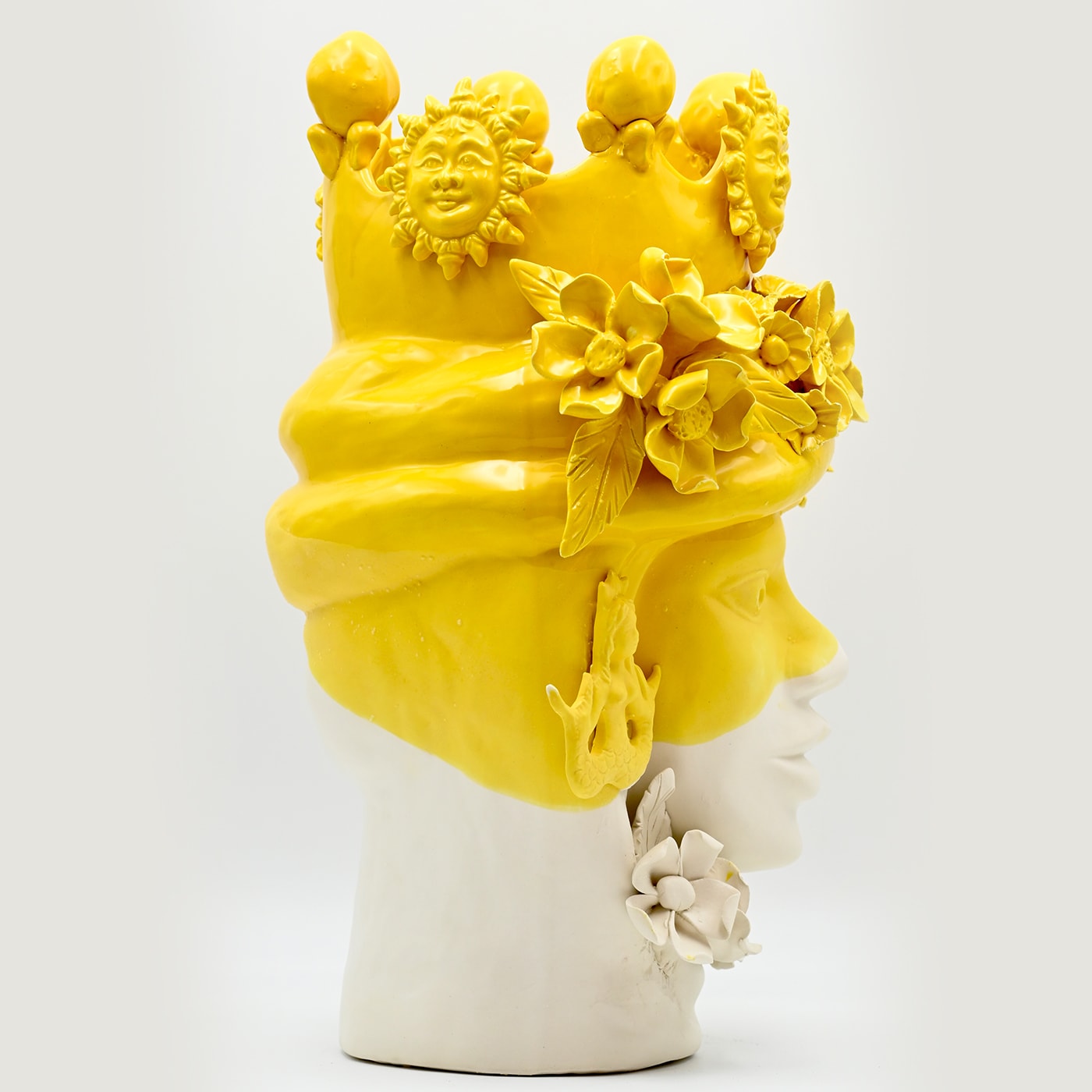 Maure‑Kopf gold‑weiße handgefertigte Skulptur