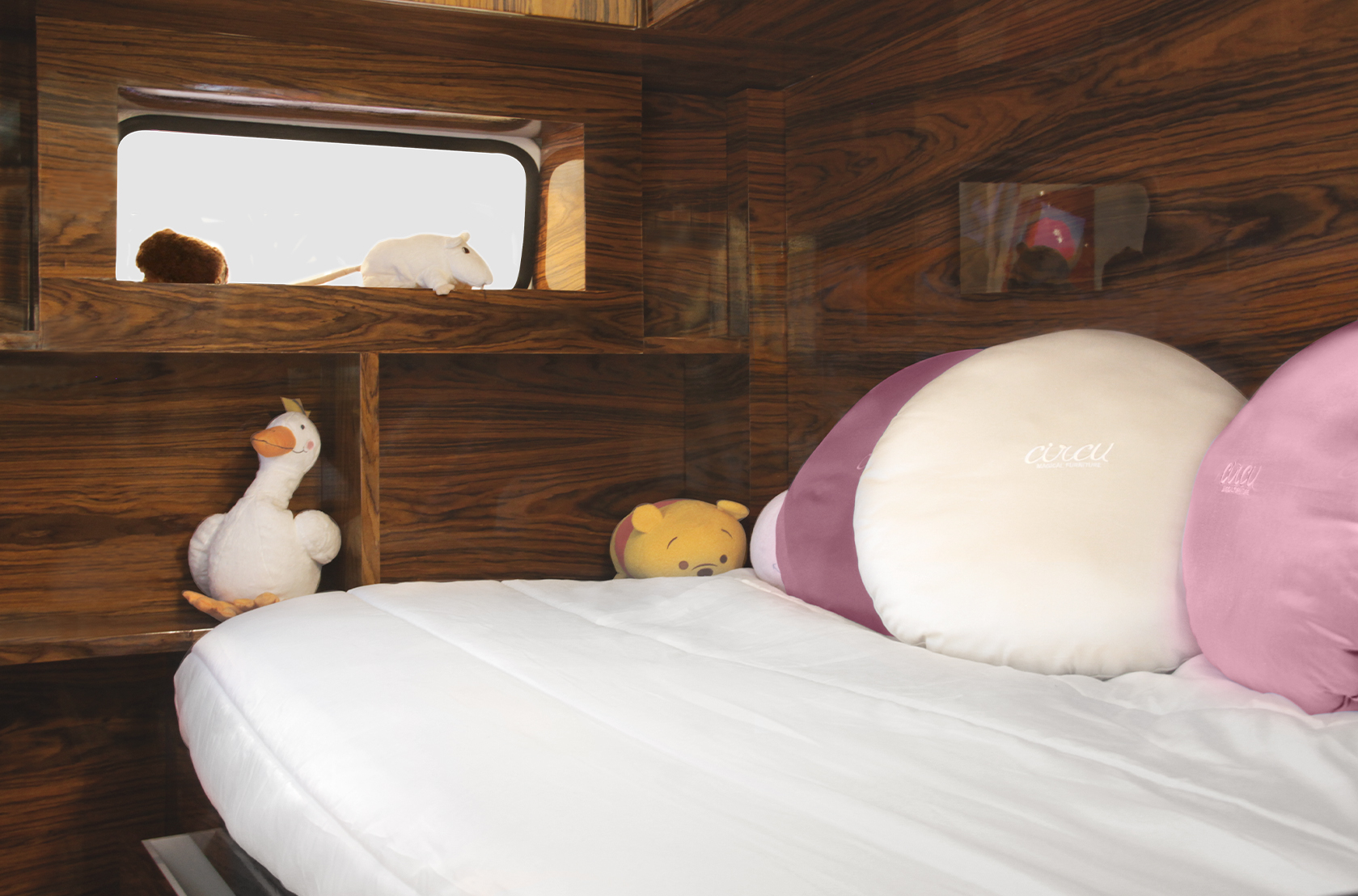 Traveler’s Caravan pinkes Schlafzimmer‑Set