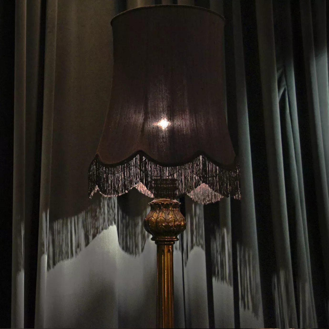 Lotus Stehlampe