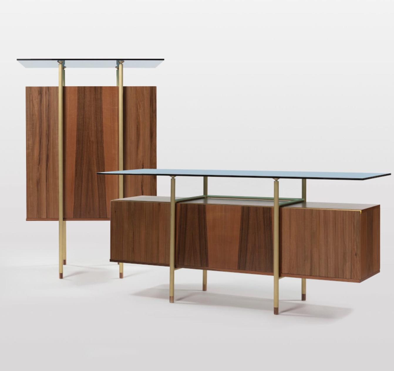 Minimalistischer Holzschrank