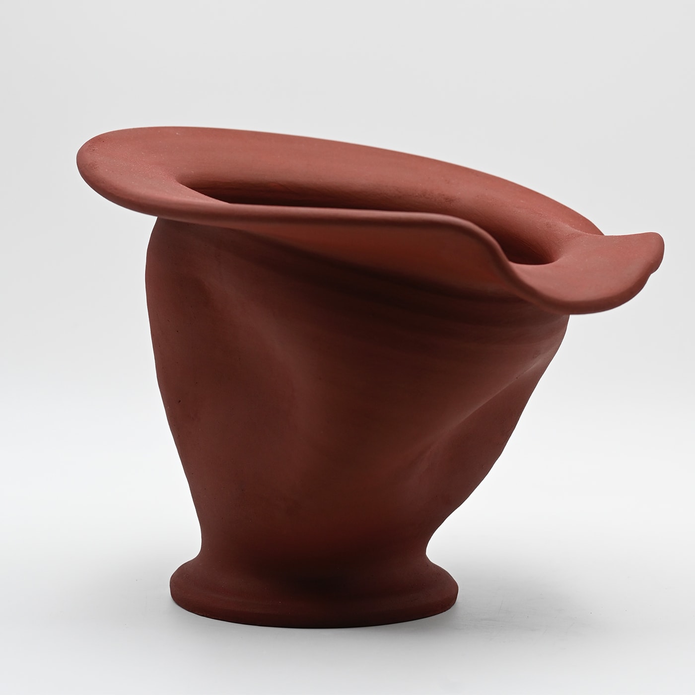 Burgunder handgeformte Vase