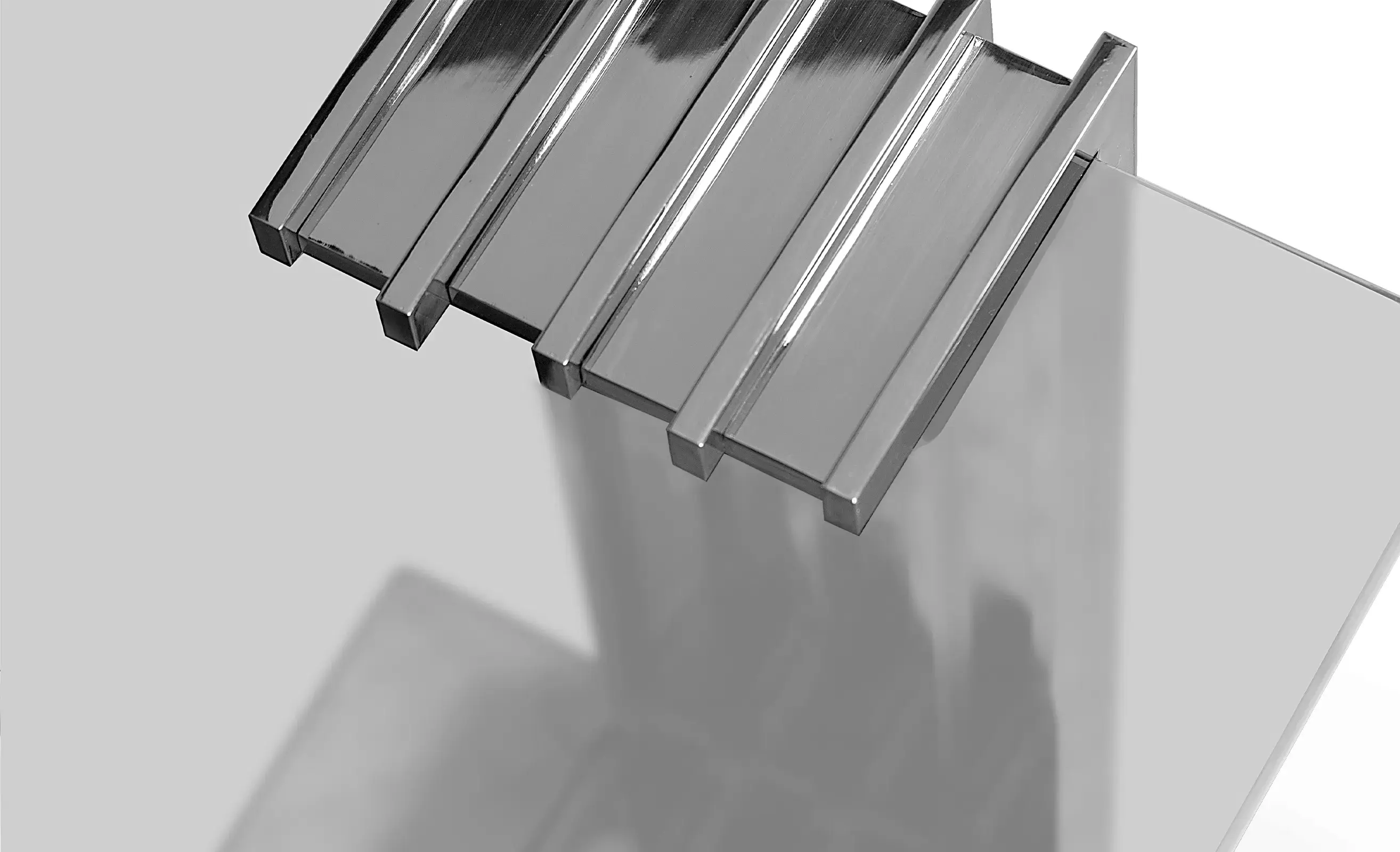 Whirlwind grauer Outdoor‑Beistelltisch