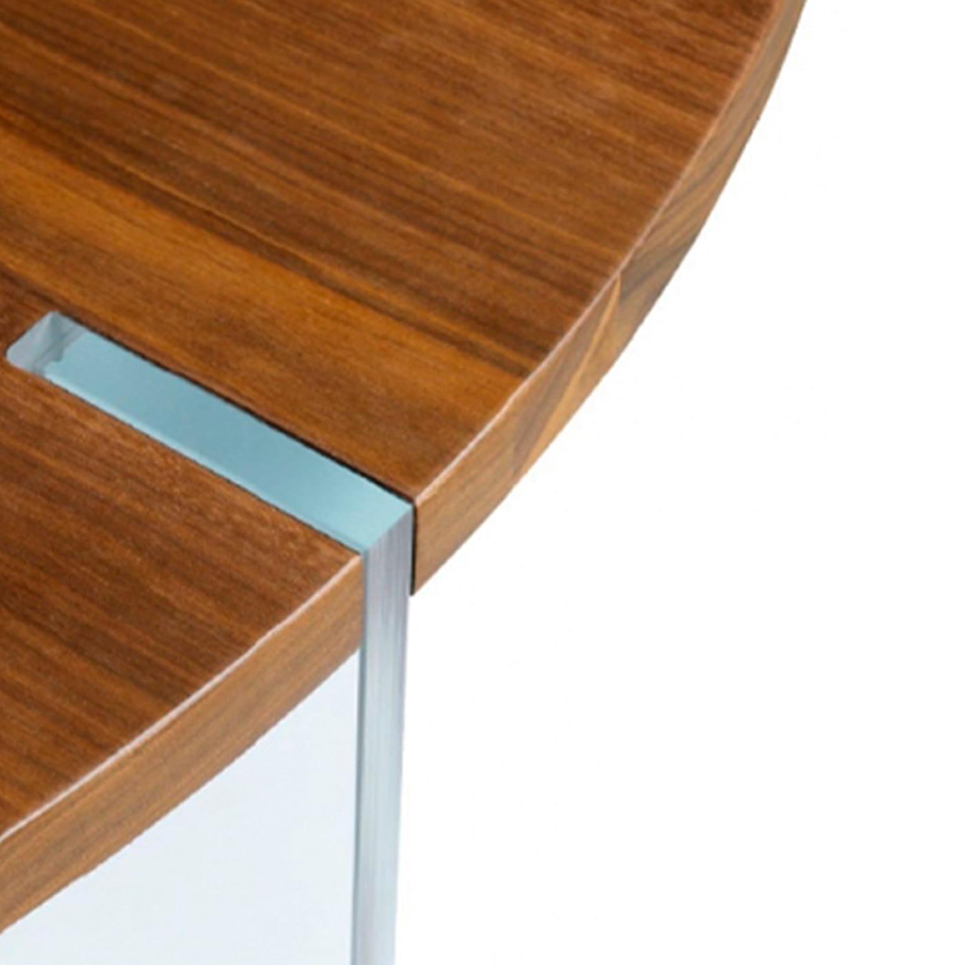 Sospeso Runder brauner Tisch