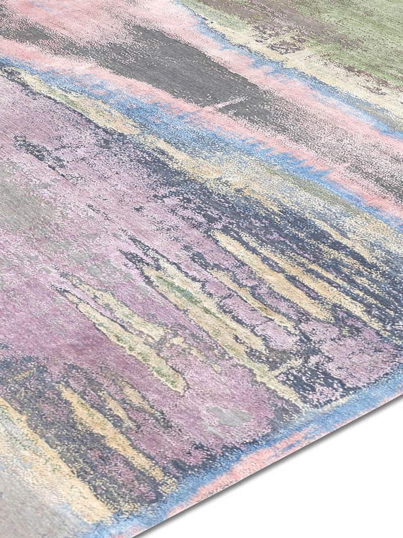 Multi Color auf Grau Teppich