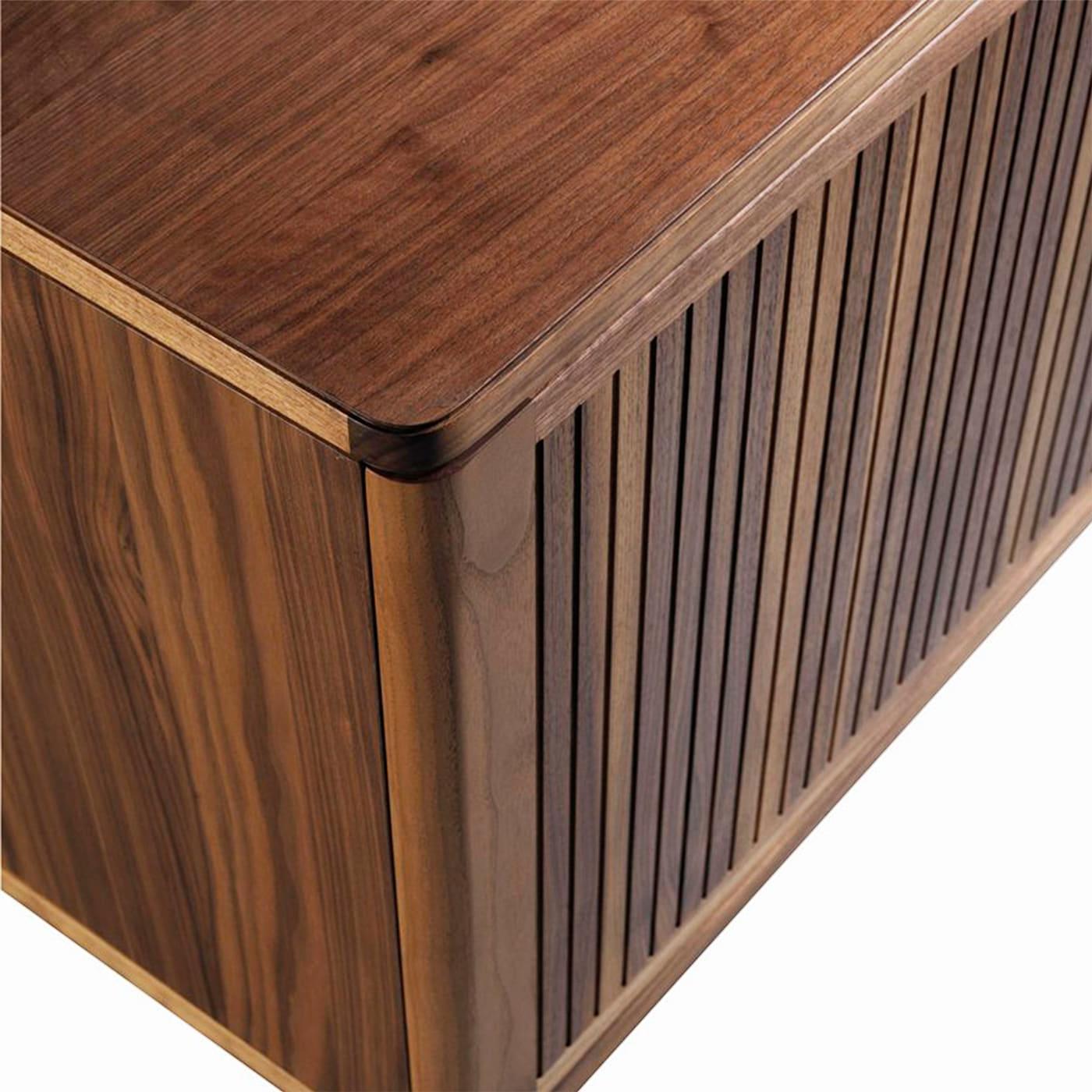 Eleva 3‑Türiges braunes Sideboard