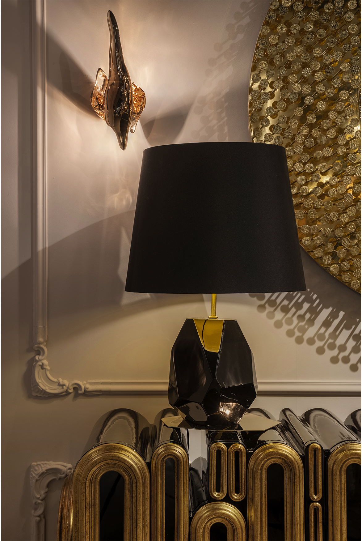 Essence Kleine schwarze Tischlampe