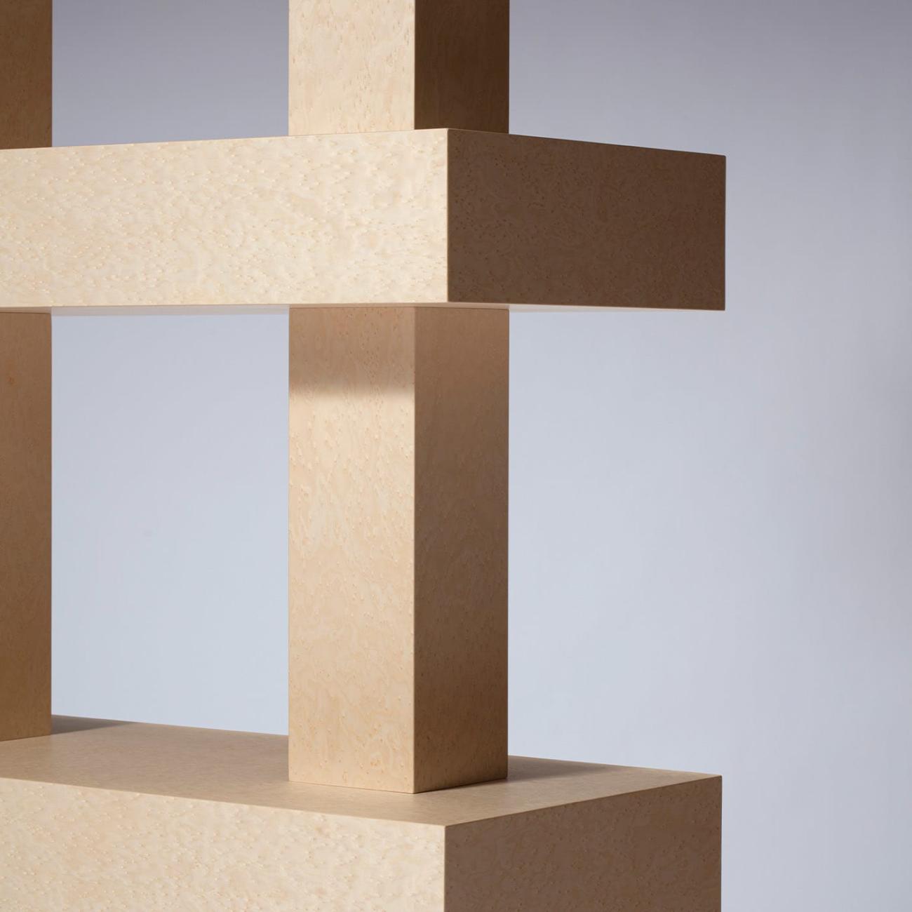 Zeitgenössisches Holz-Bücherregal