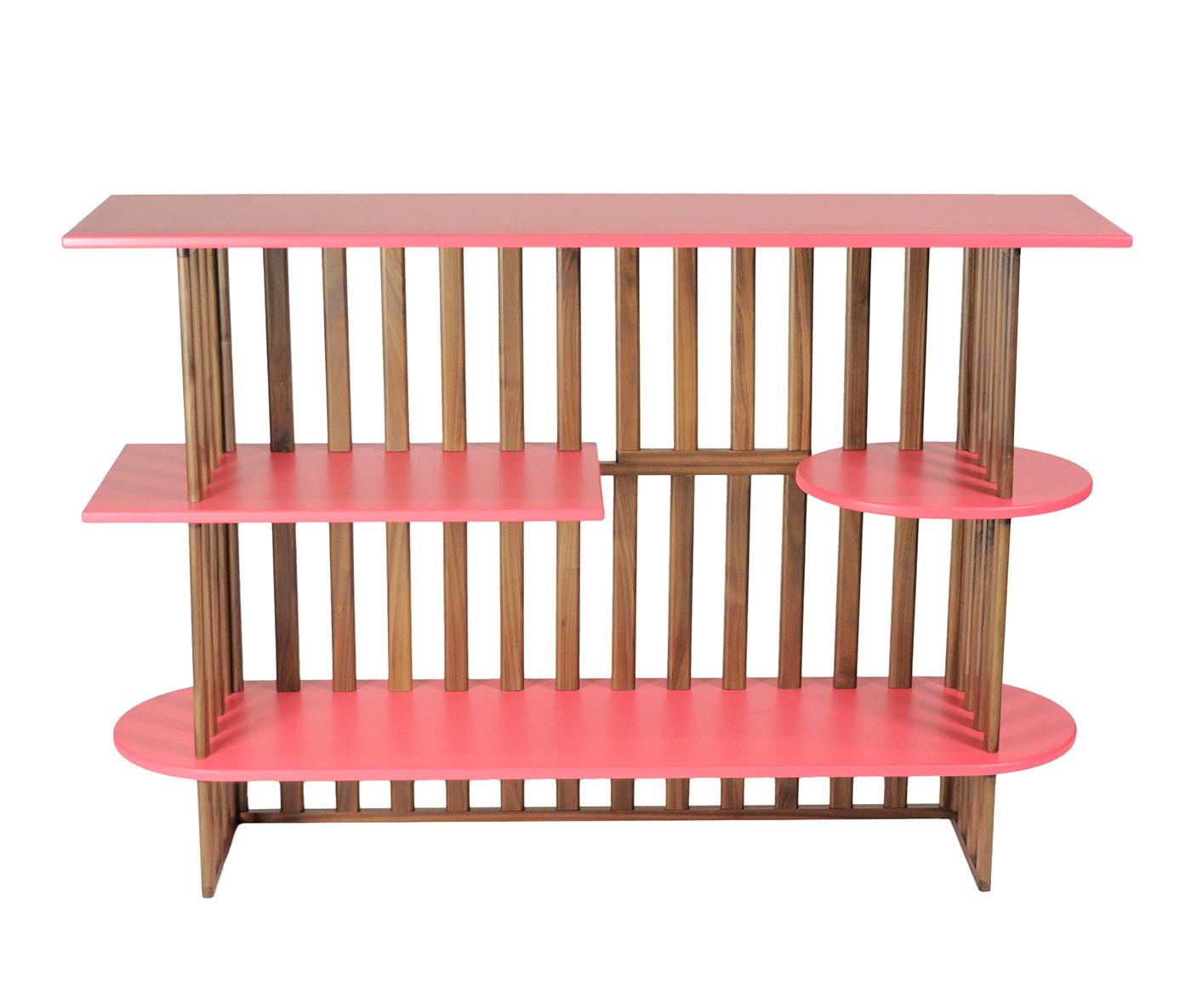 Rosa dreistöckiges Bücherregal