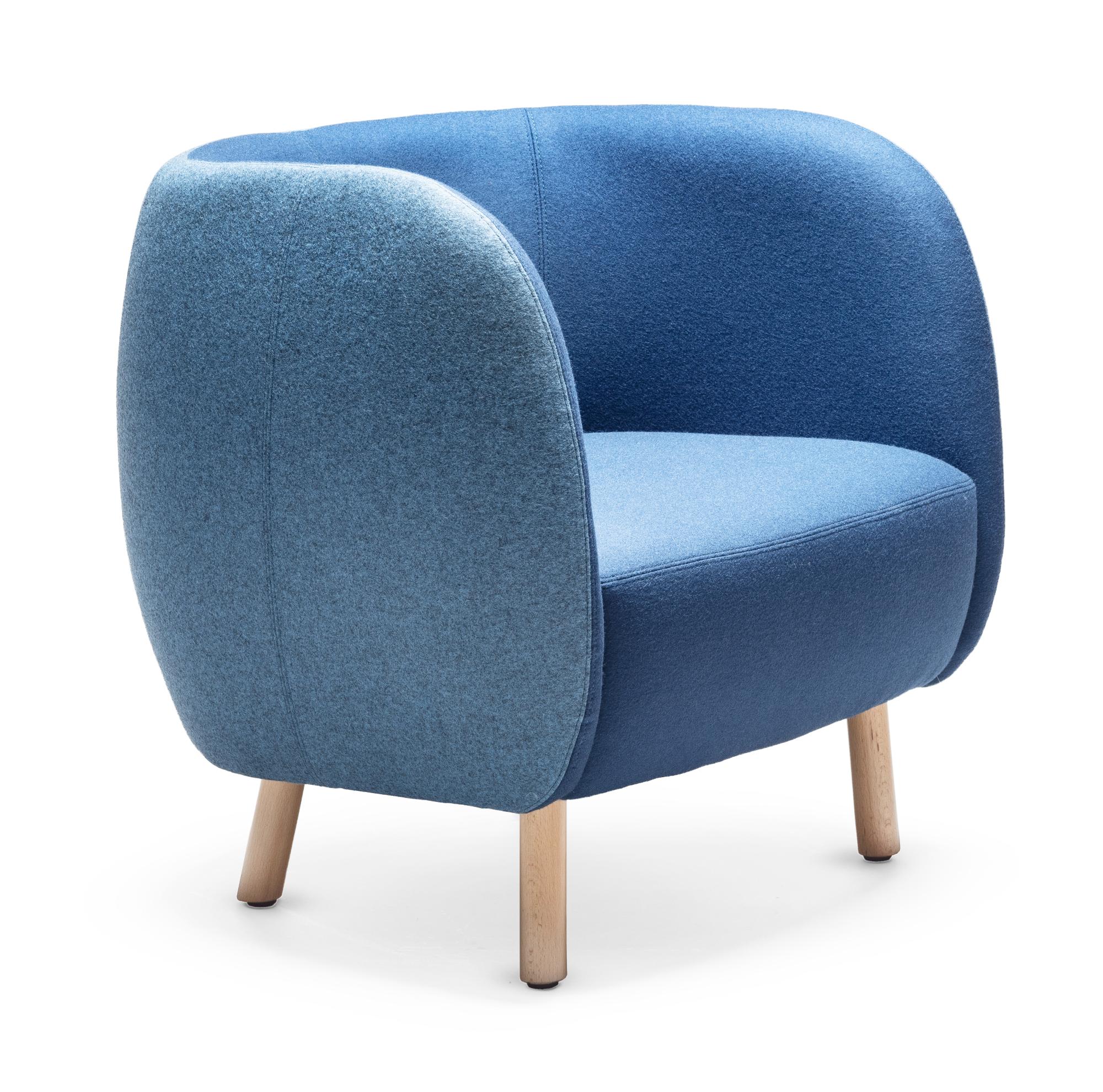 Mousse P Blauer Sessel