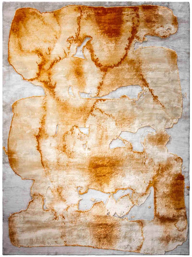 Mono Liquid Copper auf Hellsilber Teppich