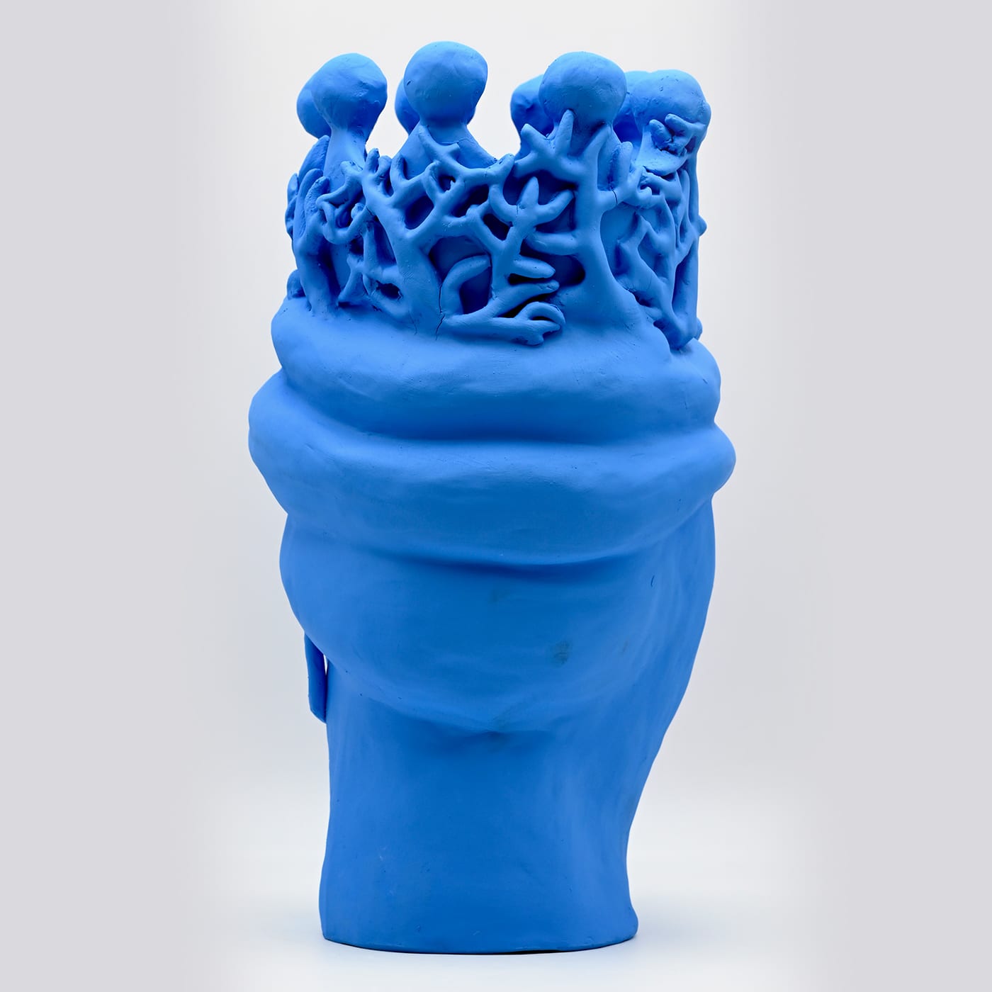 Maure‑Kopf hellblaue handgefertigte Skulptur