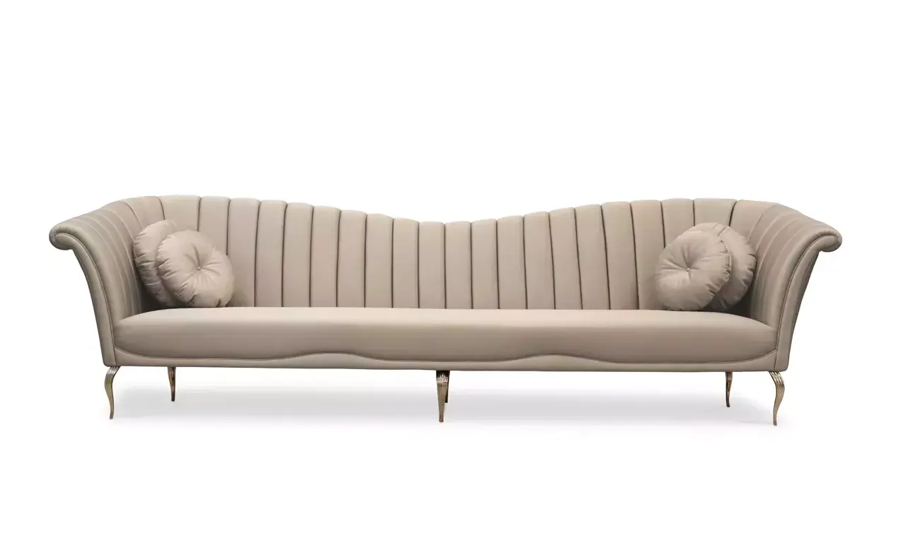 Langes Saphira Sofa mit Metallgestell