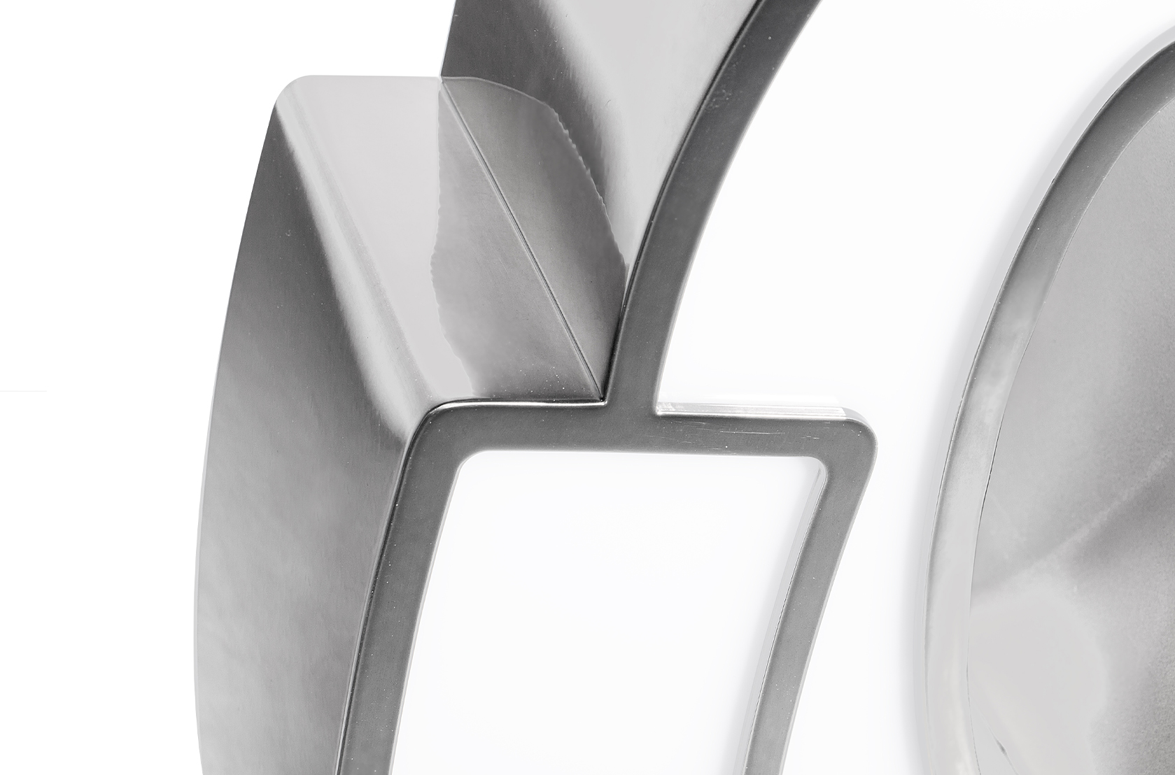 Opulent Buchstabe O