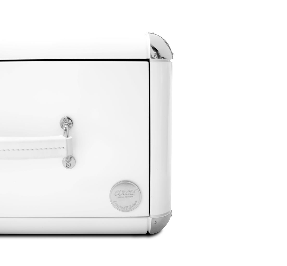 Airborne Fantasy Bücherregal