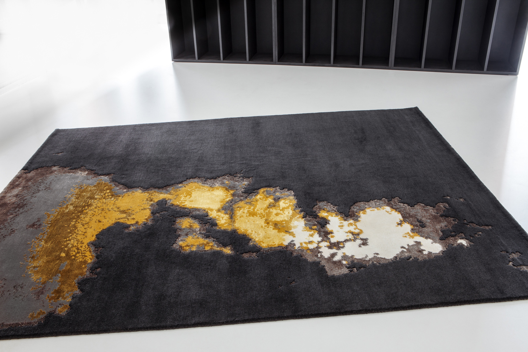 Behind Teppich | Größe: 200 x 300 cm
