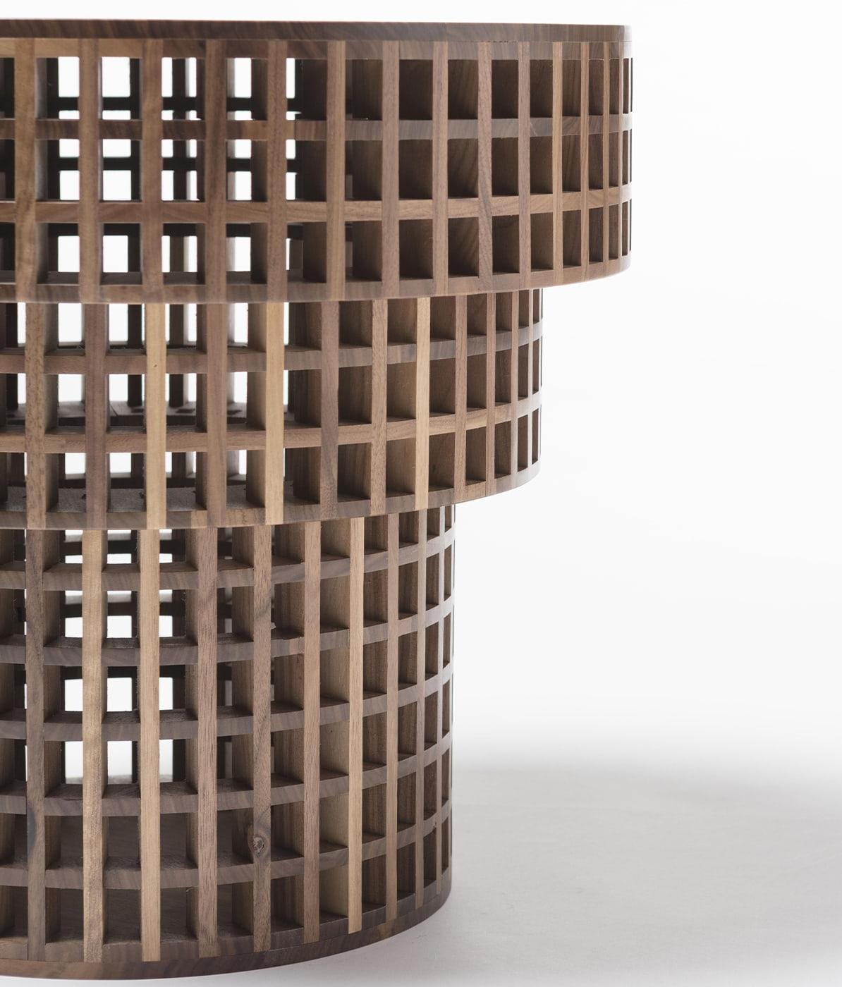 Charmanter Holz-Couchtisch