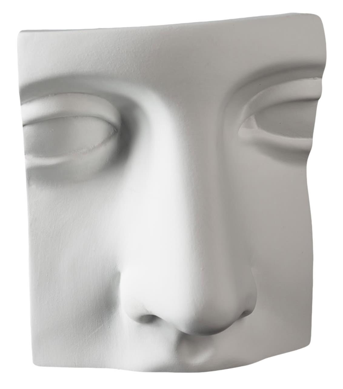 Junos Nase Skulptur