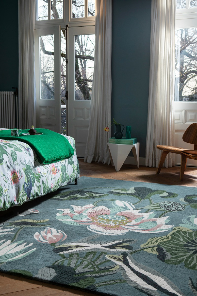 Waterlily Midnight Pond 38608 Teppich | Größe: 250 x 350 cm