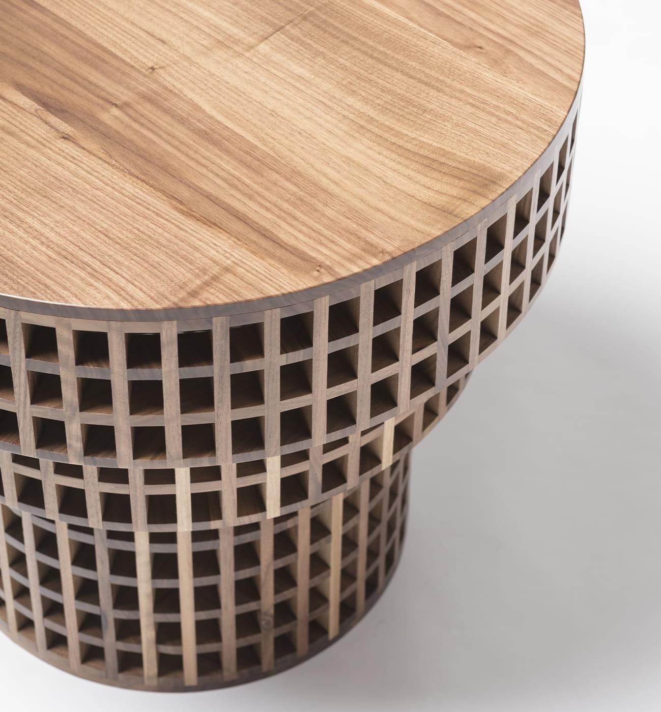 Charmanter Holz-Couchtisch