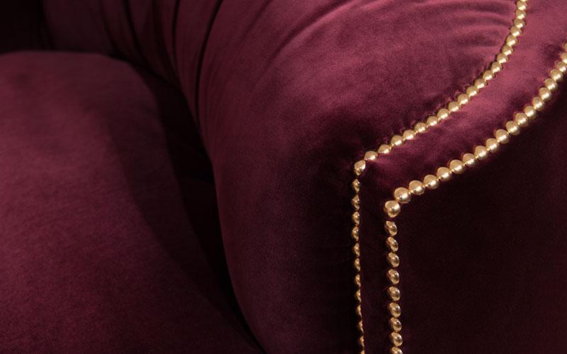 Premium Comfort Rotes Geschwungenes Sofa