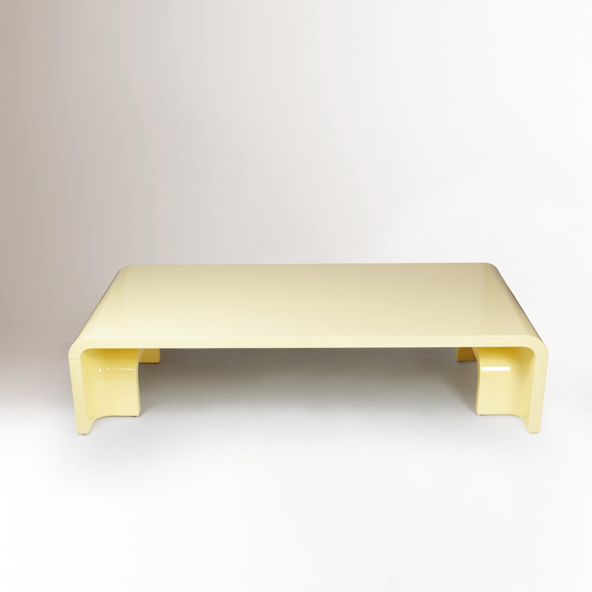 Pliè Couchtisch