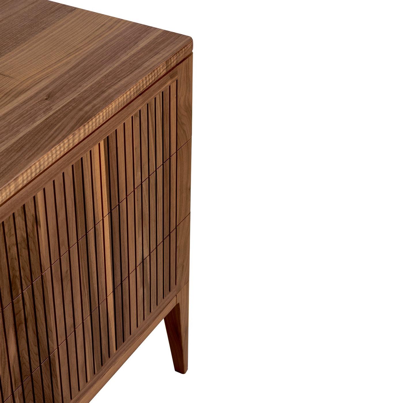 Eleva Braune Kommode