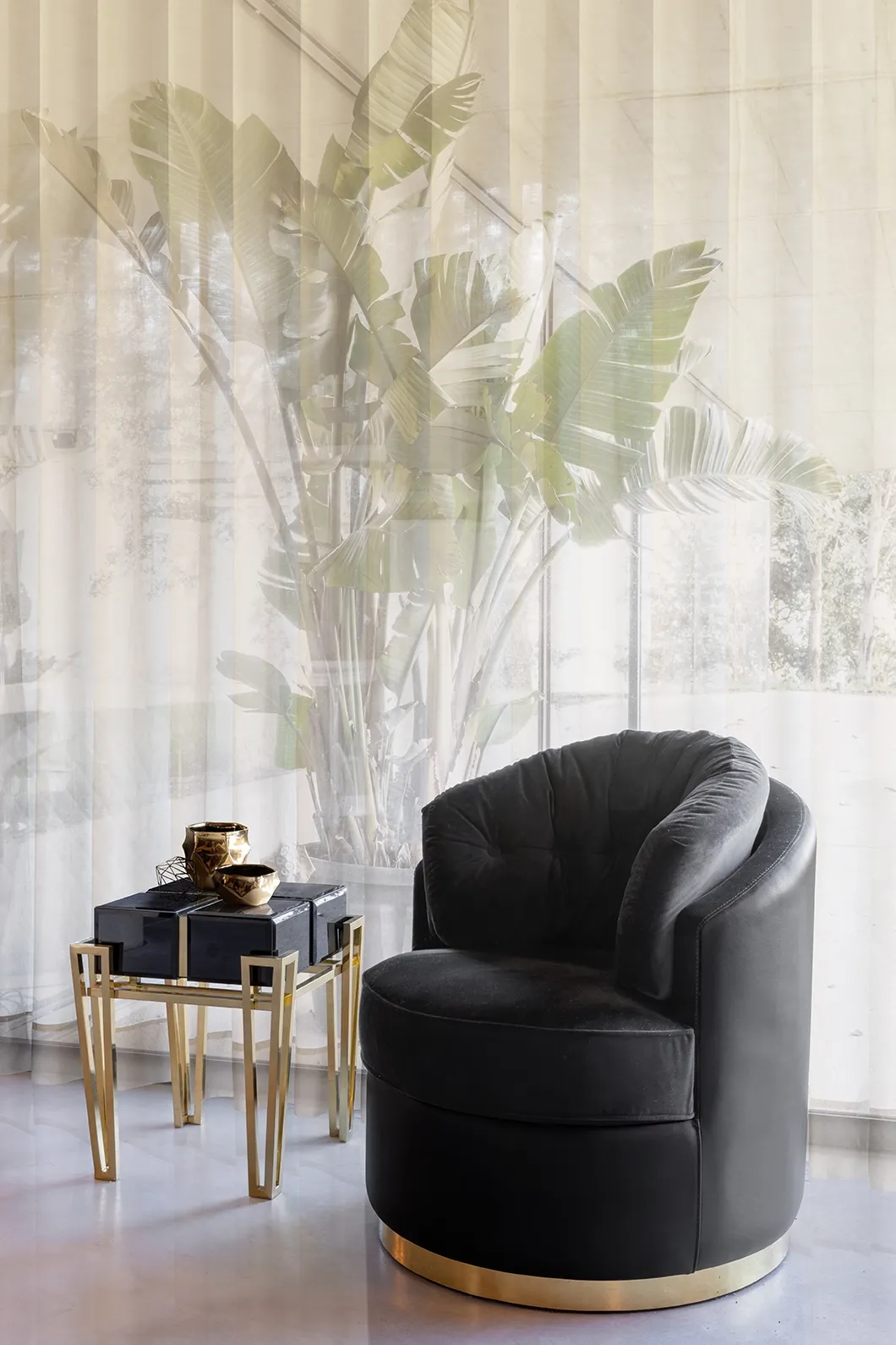 Obsidian Beistelltisch